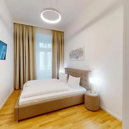 Alon Homes Vienna - Premium City Center Apartments-3